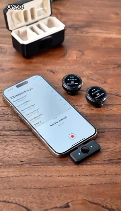 ميكروفون أدوس اللاسلكي موديل AY513.