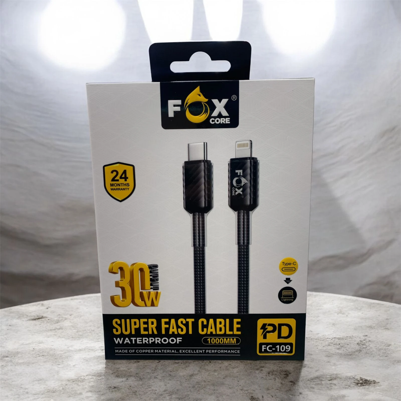 كابل فوكس كور فائق السرعة مصنوع من مادة مقاومة للماء يدعم جميع جوالات اندرويد (نوع سي الى اي بي 30 واط)
